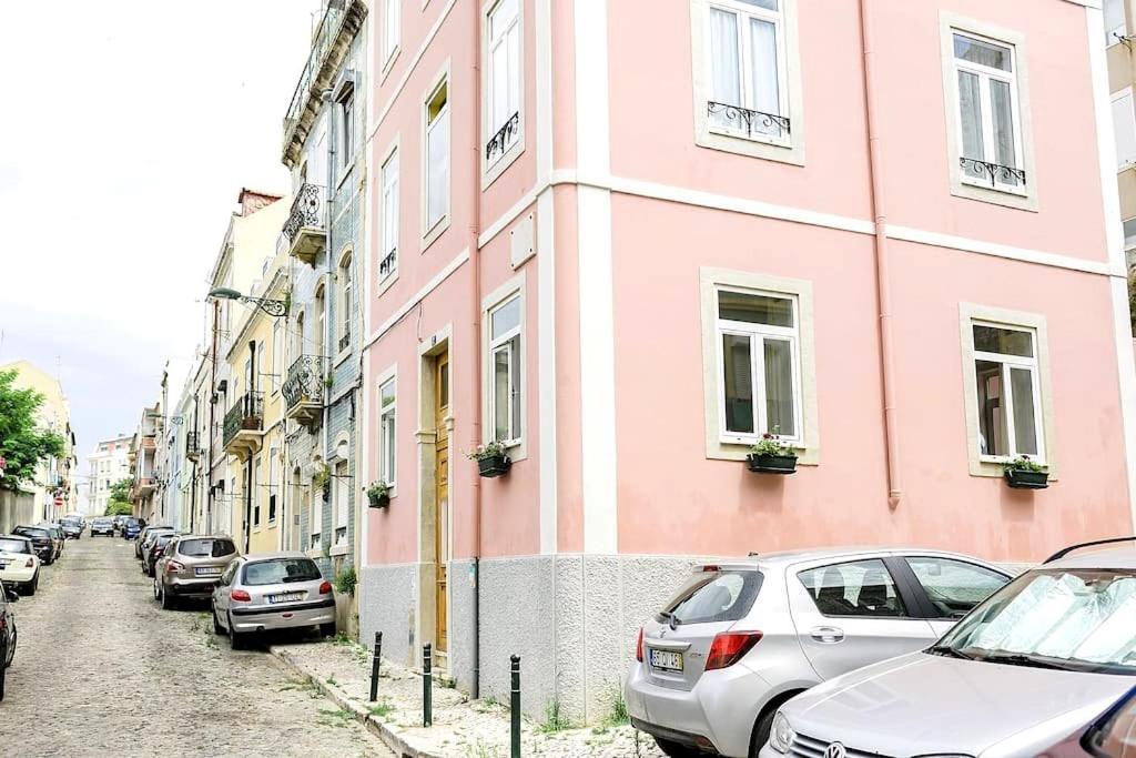 Sapadores - 2 Bedrooms Apartment Lisbon Boho Chic ภายนอก รูปภาพ